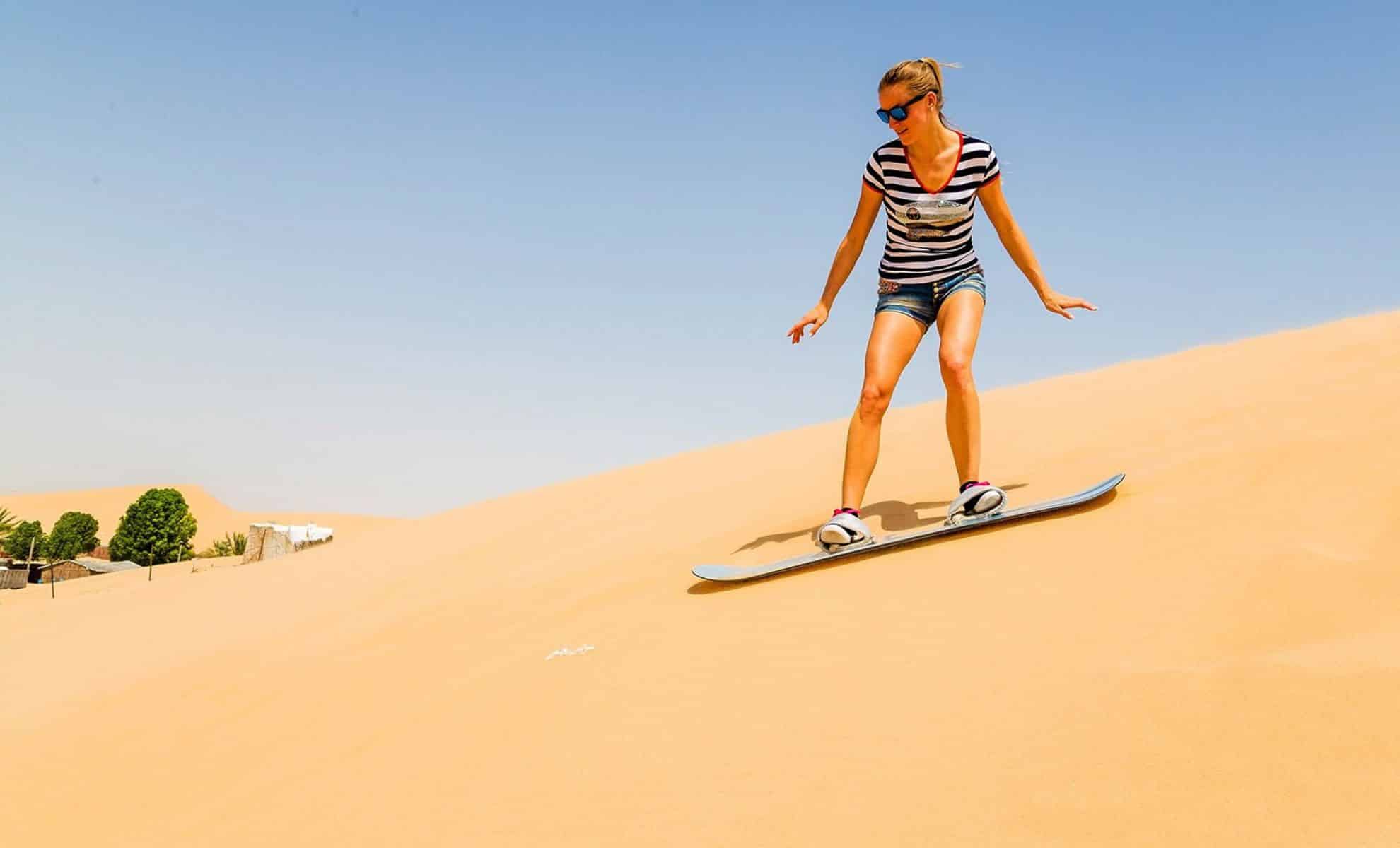 Ski sur sable dans le désert, Dubaï