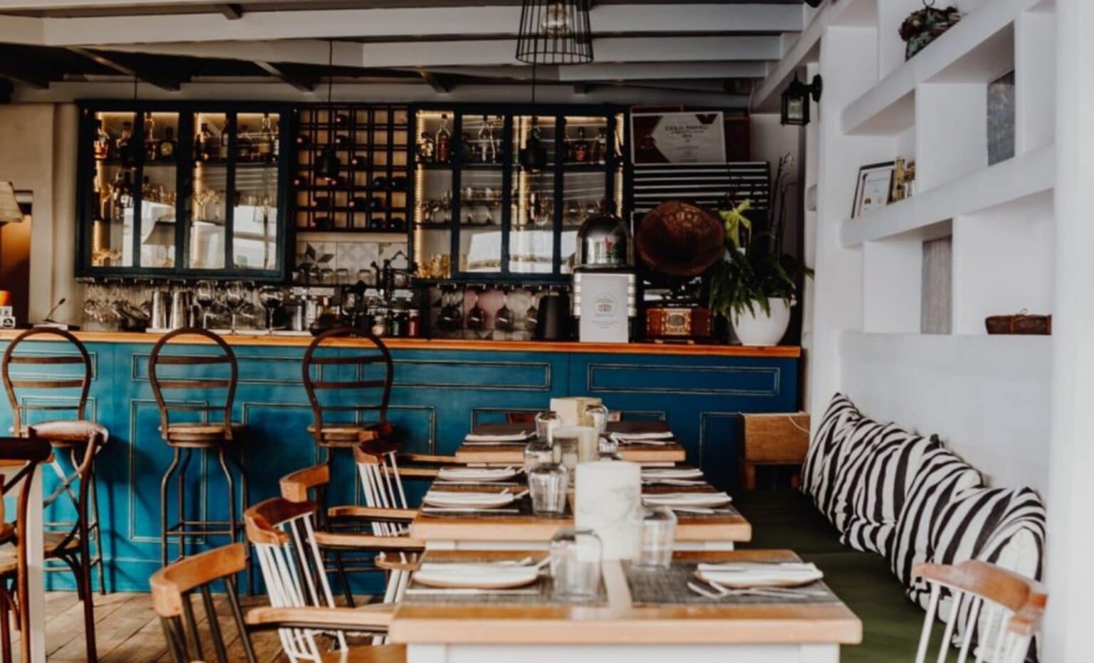 Les meilleurs restaurants de Santorin pour une expérience authentique ! Restaurant Fino à Santorin, Grèce